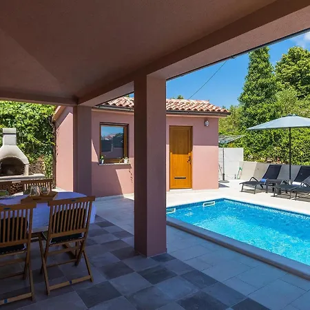 Martulin Hébergement de vacances Pula