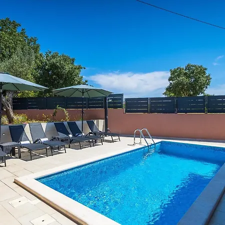 Сasa de vacaciones Martulin Pula