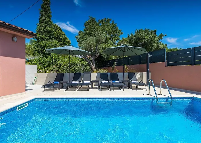 Martulin Будинок відпочинку Пула