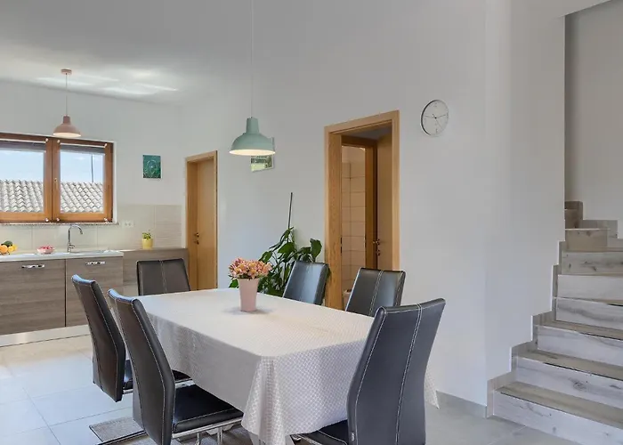 Martulin Будинок відпочинку