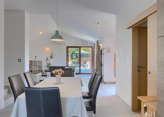 Будинок відпочинку Martulin