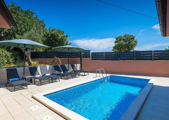 Holiday home Martulin Pula